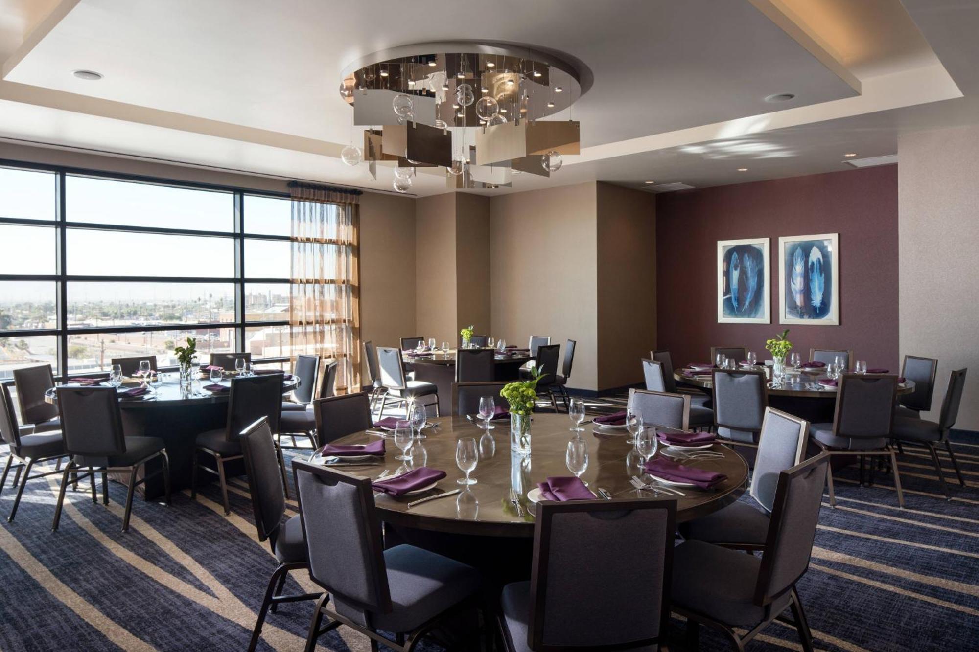 Courtyard By Marriott Phoenix Downtown Bagian luar foto