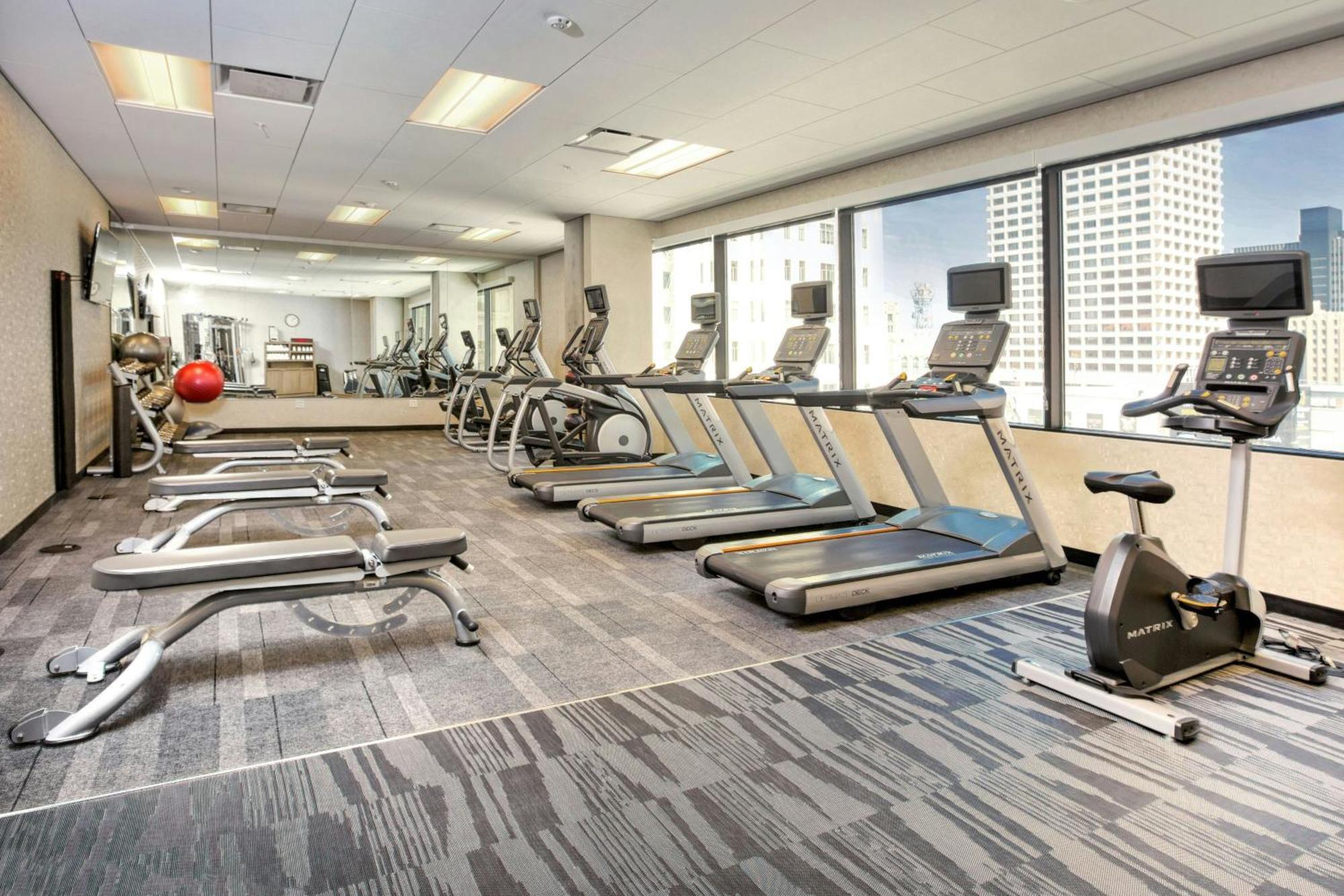 Courtyard By Marriott Phoenix Downtown Bagian luar foto